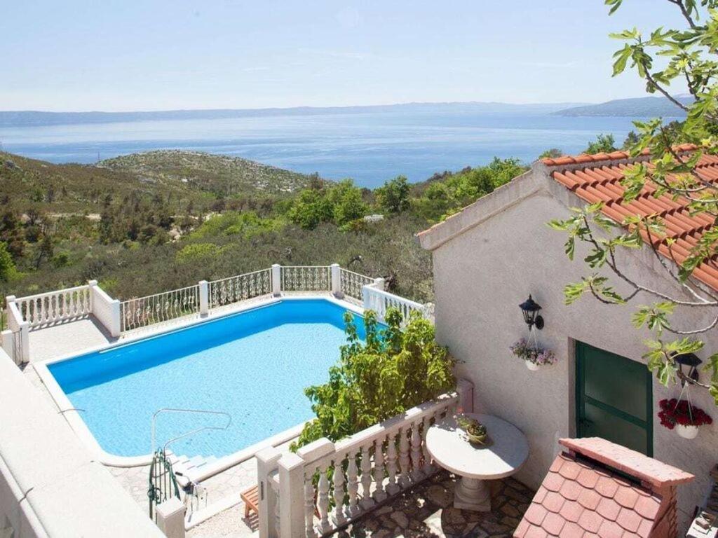 Leonard Comfortable Makarska